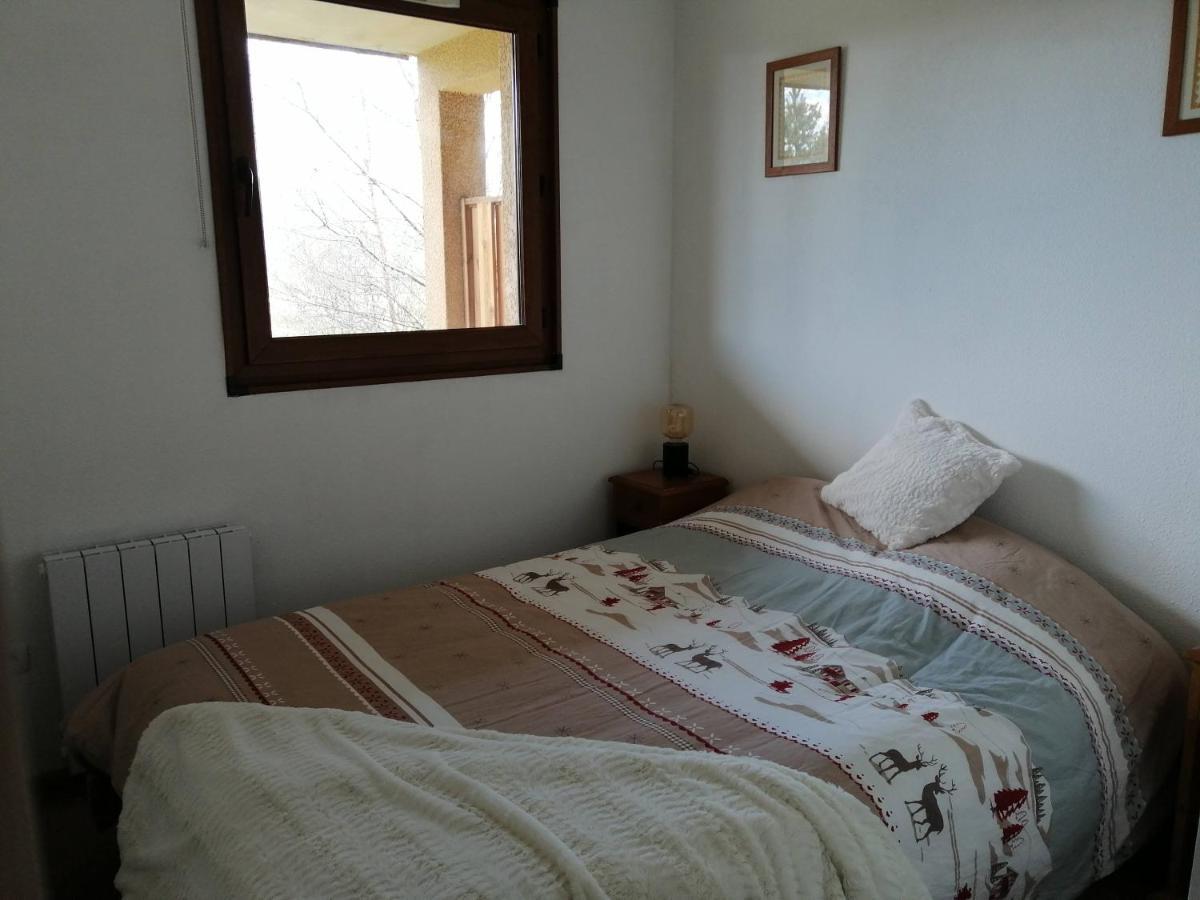 Appartement 2 Chambres Au Calme Les Angles  Bagian luar foto